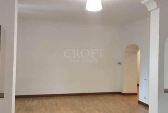 Monteverde Vecchio: Modern 2 bedroom, 2 bath, large living room, separate kitchen. Bright, silent, parquet floors, situated in lovely period building, excellent area, near park. Ref. 2364.