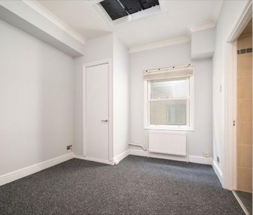3 bedroom flat to rent - Photo 1