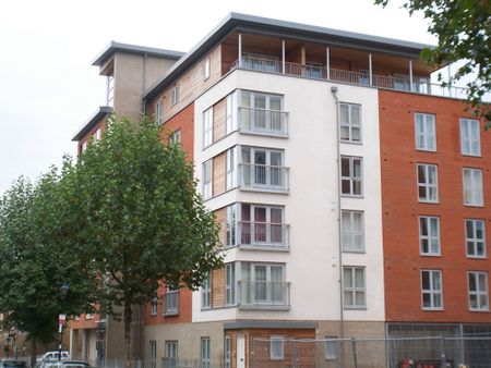 1 bedroom flat to let - Photo 2
