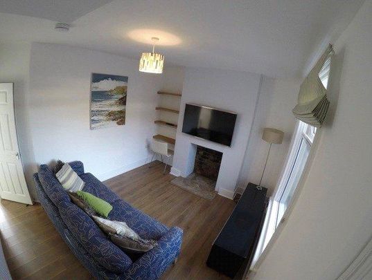 3 bedroom terraced house to rent - Photo 1