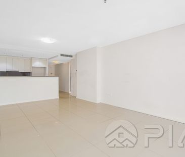 Amazing Top Level Three bedroom + Study Apartment, Split Level , Modern Specs - Photo 4