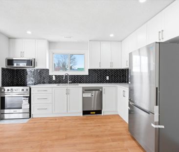 For Lease - 7866 Yonge Street, Innisfil, Ontario - Photo 4