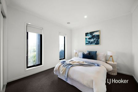 6 Palmerston Walk, Werribee VIC, Belconnen - Photo 5
