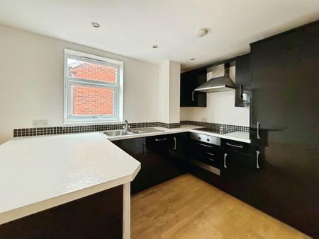 2 bedroom flat to rent - Photo 5