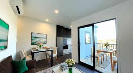 Modern 1-Bedroom Apartment with Balcony Views - Photo 3