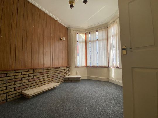 3 Bed Terraced House, Rosslyn St, L17 - Photo 1