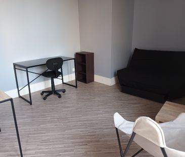 Location Appartement 1 pièce 28m² TROYES 10000 - Photo 1