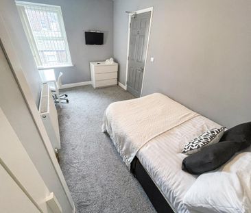 5 bedroom house to rent - Photo 1