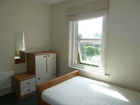 6 Bed Terraced House, Wilton Avenue, SO15 - Photo 4