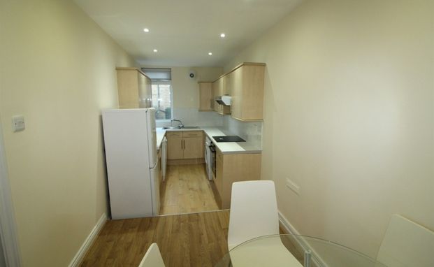 Lodge Cottage, Greenhill Lane, Leeds - Photo 1