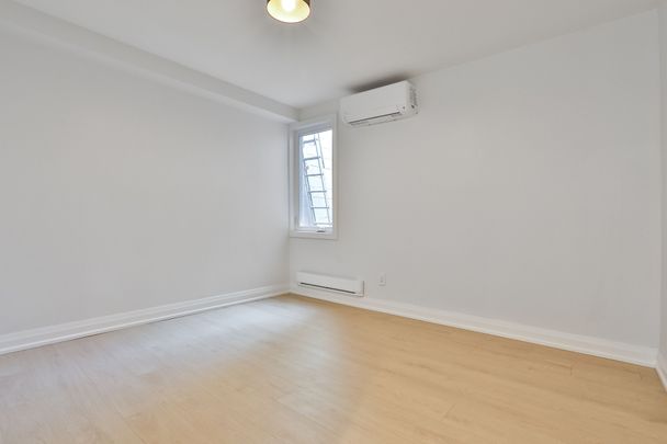 For Lease - 612 Gerrard Street Unit# 1, Toronto, Ontario - Photo 1