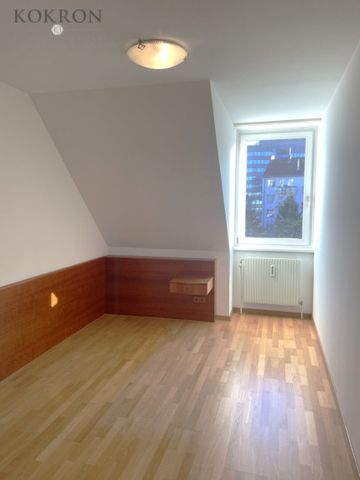 Tolle Dachgeschoßwohnung mit Süd-Terrasse! - Foto 2