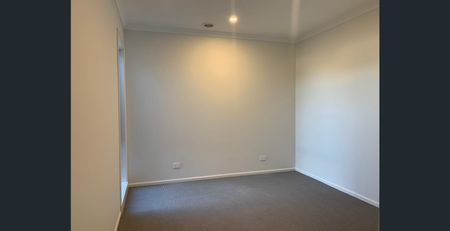 Discover Your Dream Home in Craigieburn! - Photo 5