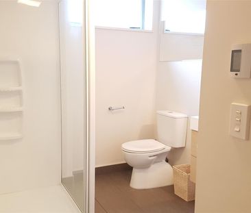 Simply beautiful city complex living! - Photo 5