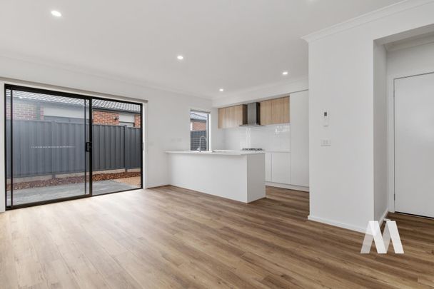 23 Mettle Street, Clyde North VIC 3978 - Townhouse For Rent | Domain - Photo 1