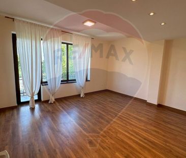 Vila premium in zona linistita aproape de Stadion si Spitalul Judetean - Fotografie 3