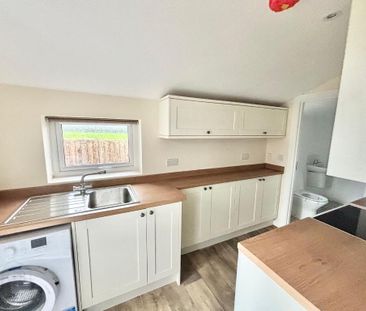 16 Manse Road, Carrowdore, BT22 2EY - Photo 3