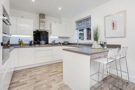 4 bedroom detached house to rent - Photo 4