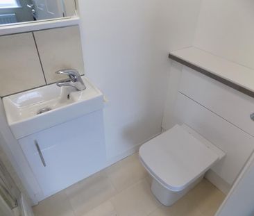 5 bedroom terraced house to rent - Photo 3