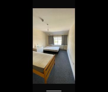 Room in a Shared House, Green Lane, SW16 - Photo 3