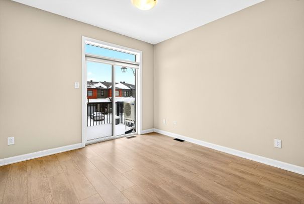 For Lease - 348 Raheen Court Ottawa Circuit, Barrhaven, Ontario - Photo 1