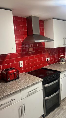 1 bedroom in a house share to rent - Photo 5