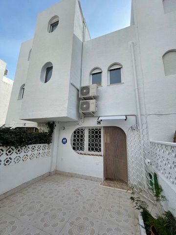 Casa adosada de alquiler en Carrer Pla de L'amerador, Pueblo Español - Coveta Fumá - Photo 2
