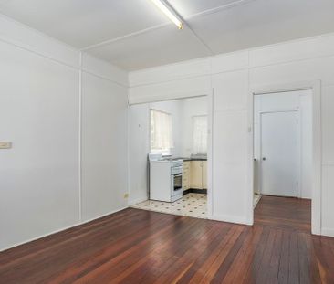 Home For Rent - Photo 3