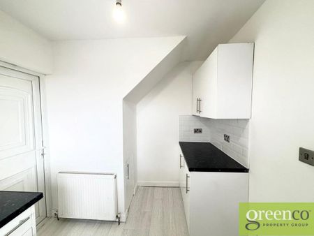 3 bedroom detached house to rent - Photo 4