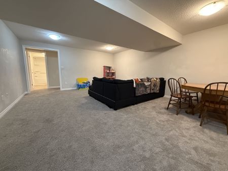 For Lease - 112 Livingston Drive, Tillsonburg, Ontario - Photo 3