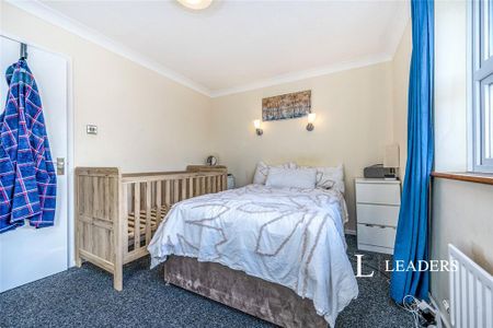 2 bedroom terraced house to rent - Photo 4