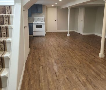 For Lease - 6 Thorncroft Crescent, Ajax, Ontario - Photo 3