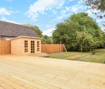 2 bedroom semi-detached bungalow to rent - Photo 2