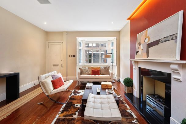 Burnsall Street, London, SW3 - Photo 1