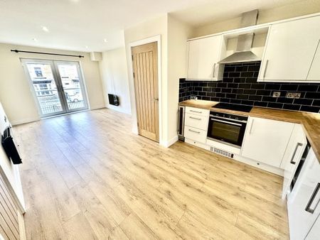 Apt 7, Parkview, Fitzalan Road, Hands... - Photo 2