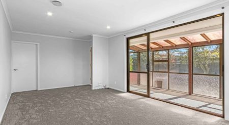 Family Home In Parklands - Photo 3