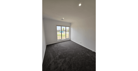 BRAND NEW TOWNHOUSE CLOSE TO EVERYTHING - Photo 5