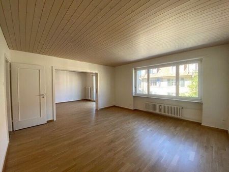 Attraktive Wohnung im Grünenquartier - Photo 3
