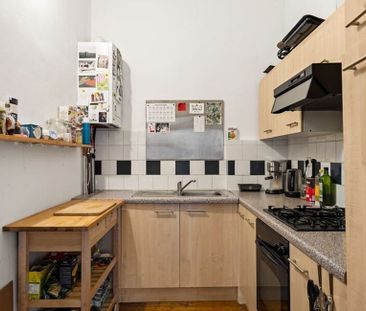Appartement te huur in Antwerpen voor € 875 met 1 slaapkamer - Foto 2