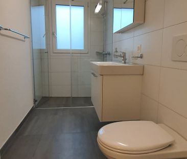 3.5 Zi Wohnung zt im Dach mit viel Charme - Photo 6