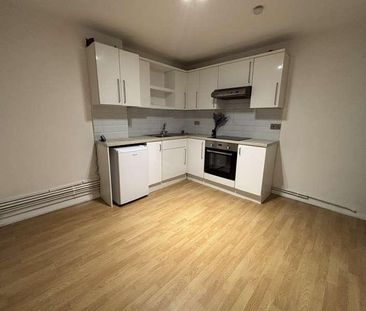 Salisbury Road, Barnet, EN5 - Photo 2