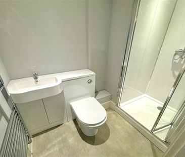 Clarendon Apartments, Canal Walk, Southampton, SO14 - Photo 4