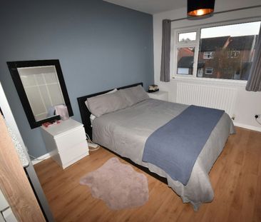 Semi-detached house to rent on - Photo 4