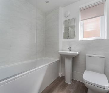 3 bedroom property to rent - Photo 2