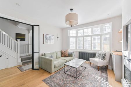 4 bedroom semi-detached house to rent - Photo 4