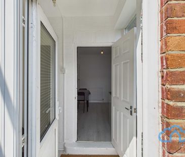 RM3 Regal Court | Enfield | London | N18 2XU - Photo 4