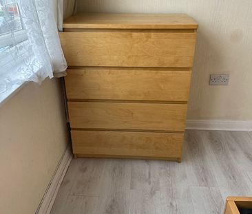 Room in a Shared House, Fieldend Road, SW16 - Photo 3