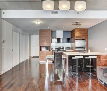 Old Port - Superb 2 Bed 2 Bath Loft - Photo 1