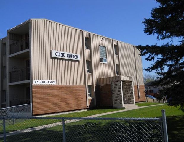 1225 Jefferson Avenue | 1225 Jefferson Ave, Winnipeg - Photo 1