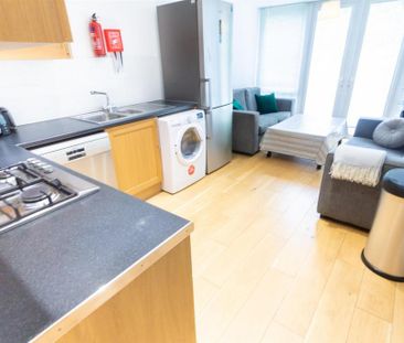 4 bedroom house to rent - Photo 1